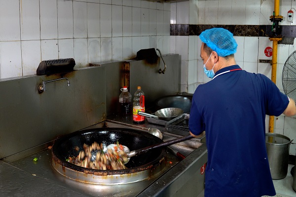 國(guó)家針對(duì)餐飲業(yè)的油煙檢測(cè)制定標(biāo)準(zhǔn)是什么